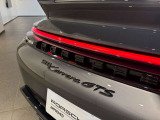 PORSCHE ロゴおよびモデル名表記(ブラック(ハイグロス)塗装)