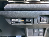 ETC2.0を搭載し、高速道路の料金決済をスムーズに行えるだけでなく、道路情報を活用した高度な運転支援サービスにも対応しています。