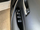 運転席パワーウィンドウスイッチです。