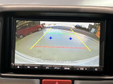 バックカメラ付きで、車両周辺の安全確認も一目できます!小さなお子様や障害物も確認できるので、運転のしやすさだけでなく事故防止にも役立ち安心して駐車出来ます♪