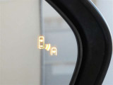 隣車線を走る車両をレーダーで検知し、ドアミラーでは確認しにくい後側方エリアに存在する車両に加え、急接近してくる車両も検知します。車両を検知するとドアミラーに搭載されたLEDインジケーターが点灯します。