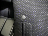 ◆ISOFIX◆シートベルトいらずでチャイルドシートと固定金具を連結するだけでガッチリ固定できます。