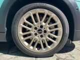 車両の詳細、ご質問につきましては、弊社営業スタッフまでお気軽にご連絡下さいませ。遠方のお客様には実車の詳細画像送信も承ります。お客様からのお問合せをお待ち致しております。