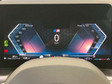 運転の楽しいBMWでは、アクセルを踏み込んでしまいそうになりますが、速度表示も見やすいため、常にお車の速度を把握できます。