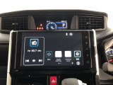 ディスプレイオーディオ装着車。ディスプレイとスマホを連携で、様々なアプリを使用できます。マップのアプリを繋げて、ナビゲーションとして使用できます。