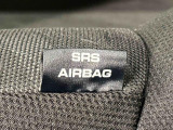 車両側方からの衝撃を緩和するSRSサイドエアバッグ(運転席/助手席)に加えて,SRSカーテンシールドエアバックも標準装備