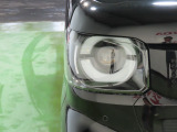 LEDヘッドライトは、点灯の瞬間から光量を発揮し、突然暗くなるトンネルなどでの安定感を高めます。