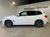 BMW xDriveの魅力は、走行状況と路面状況の変化をリアルタイムに把握し、4輪のトラクションを絶えず最大限に保つことで、どんなコンディションにおいても揺るぎない走りを実現させてくれます。