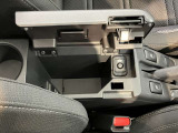 ダイハツディーラーでは「ダイハツ認定U-CAR」という基準を設け、車選びに詳しくないお客様でも「安心して選べる」をご提供しています。