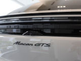 車両に関するお問合せは、ポルシェセンター神戸 六甲アイランド認定中古車センター TEL 078-846-3441までご連絡ください。