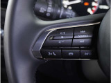 【ステアリングスイッチ】運転中、前方から目線をそらすことなく、オーディオ等の操作が可能な便利機能。安心&快適ドライブにはマストな装備。