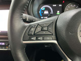 【ステアリングスイッチ】運転中に前方から目線をそらすことなくオーディオ等の操作が可能な便利機能!安心&快適なドライブを演出してくれます。