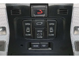 両側電動スライドドアはドアの直接操作以外にも運転席からのスイッチ操作やリモコン操作でも開閉が可能!狭い駐車場などでもドアの開閉が楽々・安心ですね!