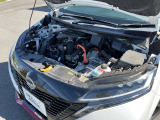 e-POWERはエンジンを発電専用にしてエンジンの作動時間を短縮。さらに、ロードノイズが大きい路面を検知して、ロードノイズの中にエンジン音を隠すことで静かに発電します。