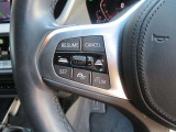 ◆インスツルメントパネルやインテリアトリムなどは、調和しなが洗練された室内を作り上げ、スイッチ類によって、優れた操作性をも実現。ドライバーの視線や動線を考え、人間工学に基づきデザインされています。◆