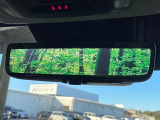 【デジタルインナーミラー】後席の大きな荷物や同乗者で後方が確認しづらい時でも安心!カメラが撮影した車両後方の映像をルームミラー内に表示。クリアな視界で状況の確認が可能です!