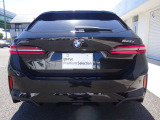 BMW正規販売店のお車は、全てのお車にBMW認定中古車保証書が発行されます。保証約款もございますので、保証内容が明確でございます。お客様にご安心してお乗り頂けますよう、全力でお客様をサポート致します。