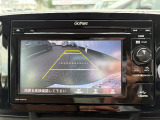 バックカメラも付いています! 運転が不慣れな方でも安心して駐車が可能です!