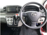 操作性と視認性に優れた運転席