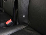 リアシート2座は、国際標準規格に基づくチャイルドシート固定システム「ISO FIX」準拠により、各社モデルが着脱可能となっております。