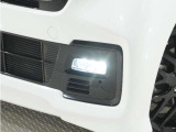 ◆フォグライト◆ 霧などの悪天候時、自車の位置を示すとともに前方や路肩が見えずらい時、近い位置をワイドに照らしてくれます