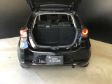 トランクスペースもこちらでご確認ください!深さもあって荷物もしっかり収納できますよ☆目隠し用のトノカバーは取り外し可能です