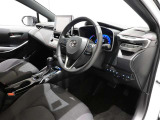 高いホールド性で運転姿勢が安定します。長距離ドライブでも疲れにくいのが魅力です。快適なドライビングライフをお送りください♪