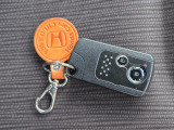 ホンダスマートキー!バックやポケットに入れたままドア開閉が可能です。