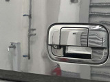 【バックカメラ】駐車時、後方の安全確認に役立ちます。