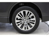 タイヤサイズ(225/55R19)です。