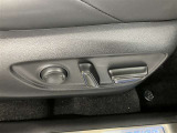 納車前にご案内しますボディーコーティングを施工する事をお勧めします。理由1納車時ピカピカ、2洗車も楽々だし雨で多少の汚れも無くなります、3運転してて気持ちがよいetc.