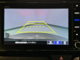 【バックカメラ】運転が苦手な方も車庫入れラクラクです!ギアをリバースに入れれば自動的に切り換わりますので、面倒な操作は不要です♪狭い駐車場もお車を傷つけず安心ですね!