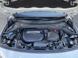 安心のBMW認定中古車は100項目の箇所を徹底的にチェック致します。機械的な箇所や電気系、コンピューターなどをご納車前に点検し、交換基準に達した部品は全て新品に修理返品した後にご納車致します。