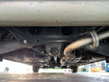 当社は自社認証整備工場も完備しており、納車前整備や一般車検・点検など、お客様が安心して長くお使い頂ける様にメンテナンス面に対して細かく整備しております。ご納車もご安心下さい
