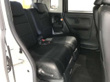 ゆとりある広々とした車内空間は、ドライブを始め買い物やレジャーなど、幅広く活躍します。一人でもみんなとでもお出かけを楽しみましょう!