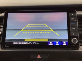 便利な3ビュー切り替え、ガイド線表示付きのバックカメラです。後退時、後方の視界をサポートします