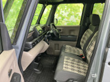 シンプルな内装で、落ち着いた雰囲気を感じられます。快適な空間で、運転を楽しみましょう。