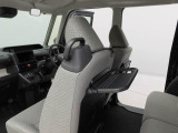 お車を購入される際はご不明な点や不安な点もあるかと思いますが、困ったらお気軽にご相談下さい! 0566-71-1630 までお電話頂ければ当店のスタッフがじっくりお話を聞かせて頂きます!