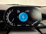 ★MINIには6個のエアバッグを標準装備。運転席/助手席エアバッグ、サイド・エアバッグ、ヘッド・エアバッグ。