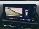 バックカメラも装備しております。車庫入れの苦手なお客様、もうご心配いりません。バックカメラがあれば、ぶつける心配無し?!重宝します!!