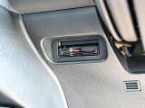 ビルトイン型ETCユニット装備で高速道路等利用時 便利です。
