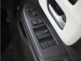 ◆パワーウィンドウスイッチ◆運転席から全席の窓の開閉操作を行うことが出来いつでも換気ができます!