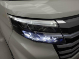 ☆LEDヘッドライト☆ 悪天候や夜間走行時も良好な視界を確保し安心して運転できる高輝度LEDヘッドライトを装備!点灯速度が早く、消費電力も抑えられています。