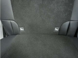 ◆ISOFIX◆シートベルトいらずでチャイルドシートと固定金具を連結するだけでガッチリ固定できます。