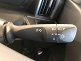 ☆オートライト機能☆車外の明るさに応じて自動的でヘッドランプを点灯および消灯します。夕暮れ時やトンネルなどで便利です!