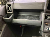 納車前にはプロのメカニックが、各部の点検を行います。ディーラーにしか出来ない品質、そしてサービスできっと満足していただけると思います!