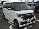 車検や鈑金など、お客様のお車をお預かりする場合は、当店所定の代車をご準備いたします.(空き状況によってお貸しすることができない場合がございますのでご理解ください)