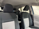 高いホールド性で運転姿勢が安定します。長距離ドライブでも疲れにくいのが魅力です。
