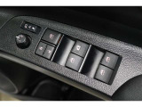 運転席はオート機能付のパワーウィンドウです!