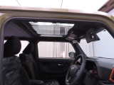 当社では全車、納車前にサービス工場で12ヶ月点検相当の整備を実施しております。そこで確認された不具合箇所は修理しておりますのでご安心下さい。